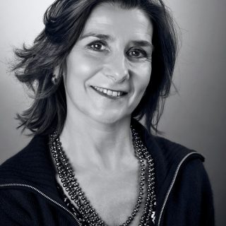 Catherine Caillaud est la spécialiste de la conception et de la mise en œuvre de dispositifs marketing orientés fidélisation client.